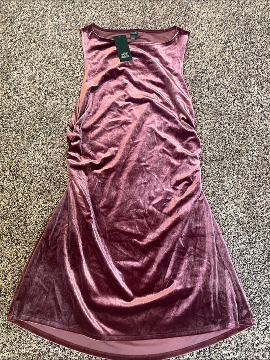 wild fable Dresses & Skirts - Wild Fable Burgundy Bodycon Ruched Side Mini Sheath Velour Velvet Dress NWT